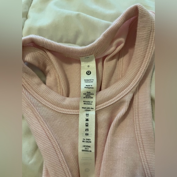 Lululemon Hold tight cropped tank top - Picture 4 of 5